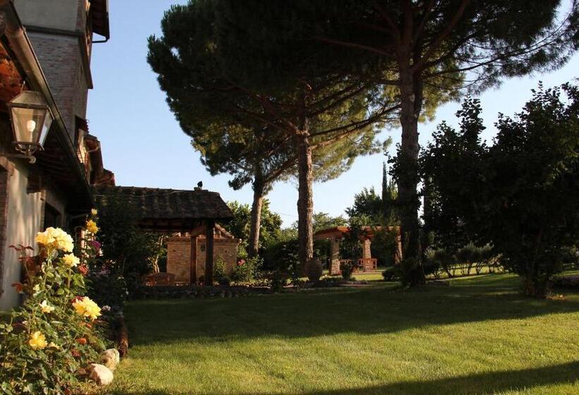 בית מלון כפרי Pieve Del Castello