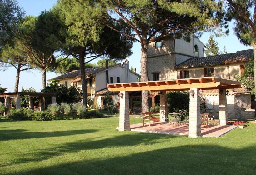 בית מלון כפרי Pieve Del Castello