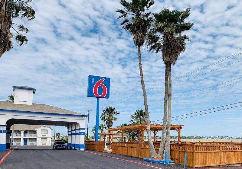 Motel 6 Portland, Tx