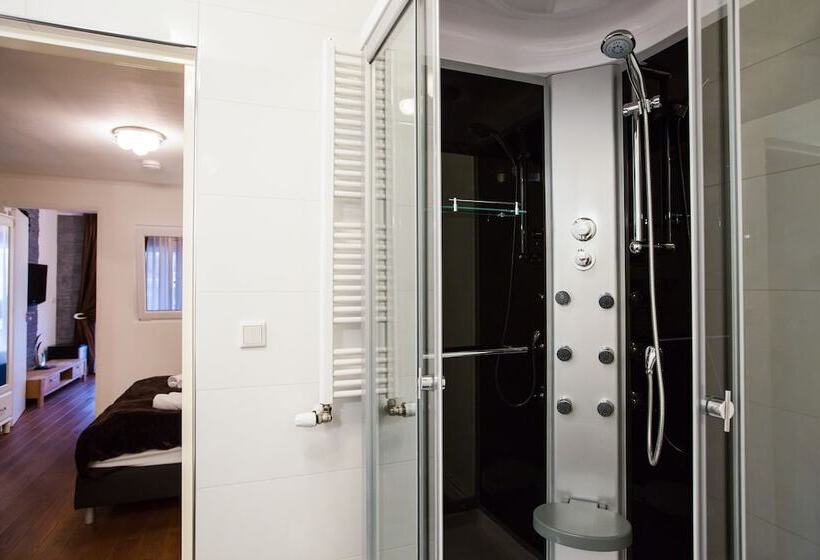 پانسیون Alex Rooms