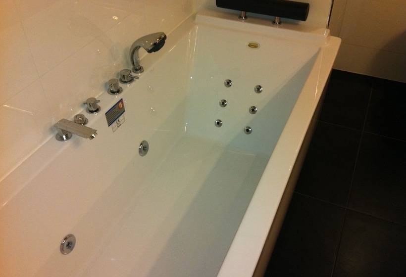 پانسیون Alex Rooms