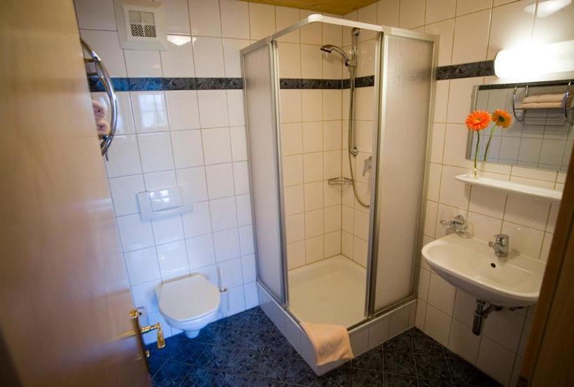 بنسيون Gasthaus Muntafuner Stöbli