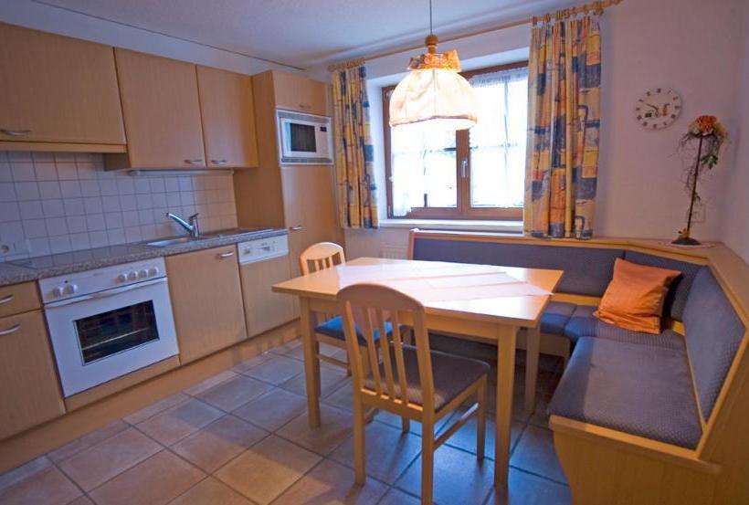 بنسيون Gasthaus Muntafuner Stöbli