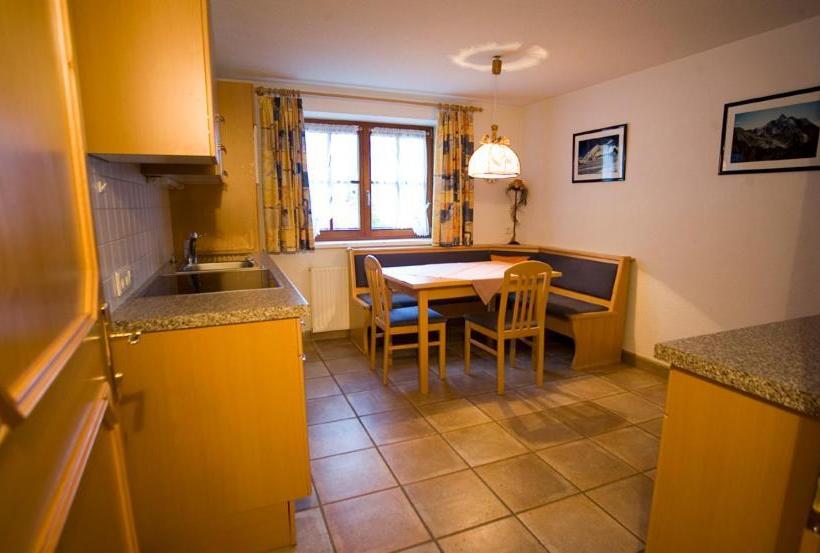 بنسيون Gasthaus Muntafuner Stöbli