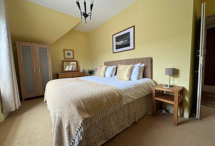 بنسيون Beinn Bhracaigh