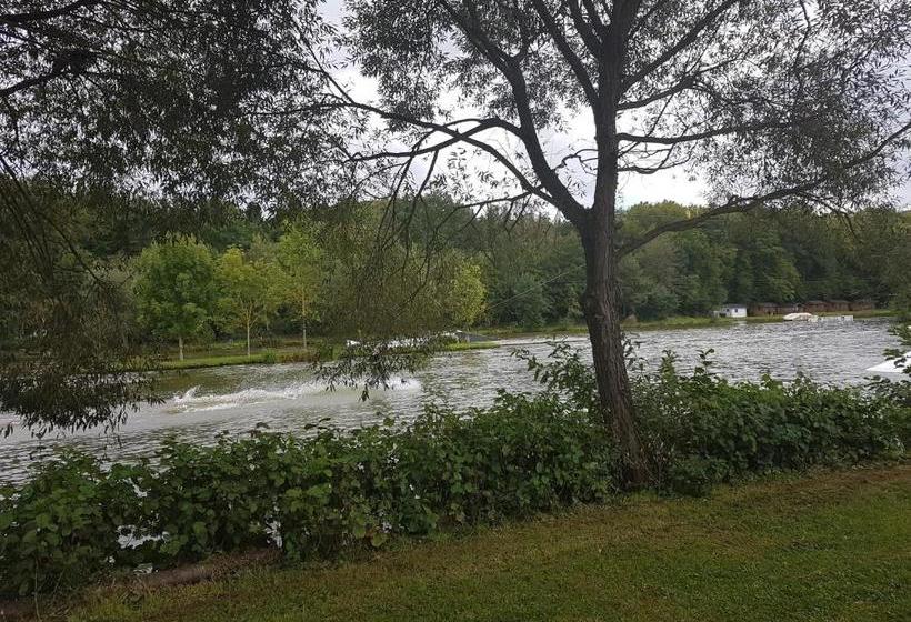 ペンション Brauhaus Am See