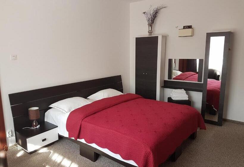 פנסיון Casa Cristina