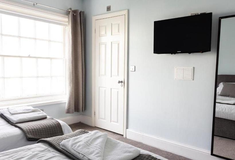 ペンション Churchill Guest House