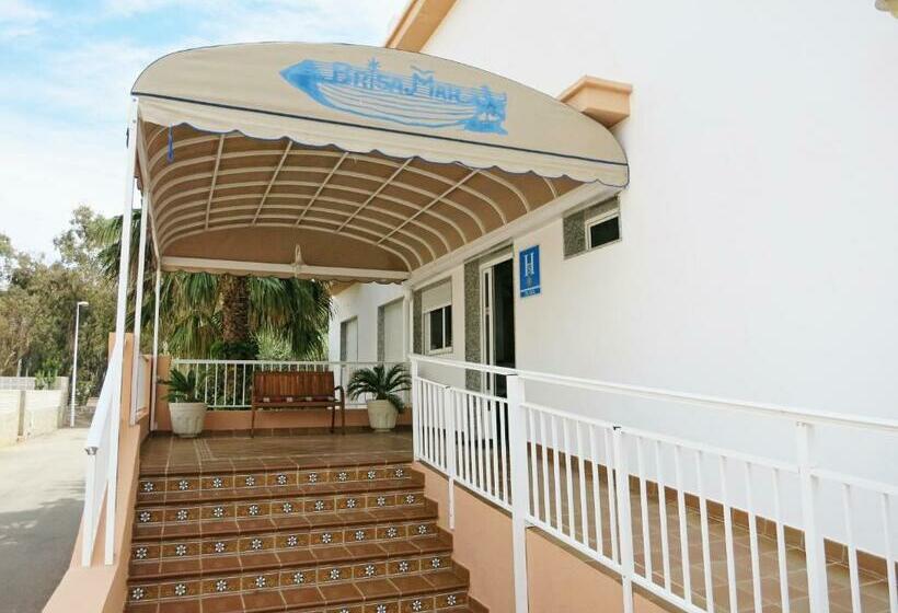 ペンション Hostal Brisamar