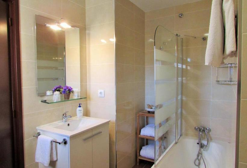 بنسيون Hostal Can Bassalis