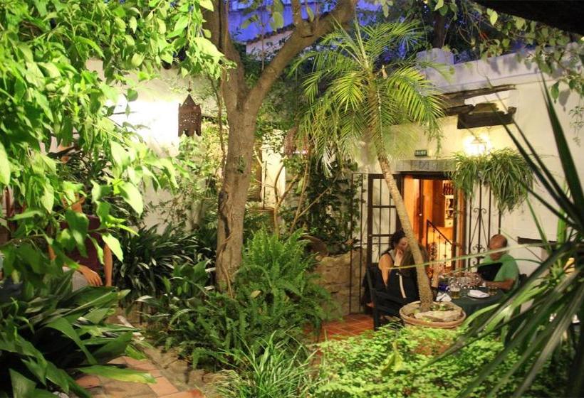 پانسیون Casa Anon