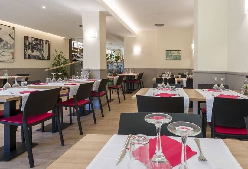 膳宿费 Hostal La Vila