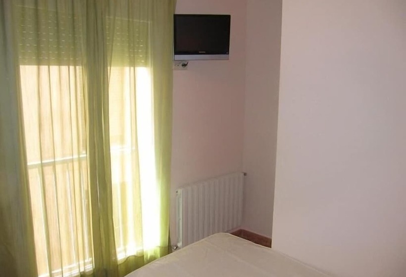 膳宿费 Hostal La Vila