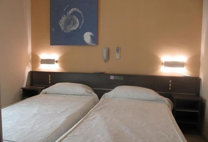 膳宿费 Hostal La Vila