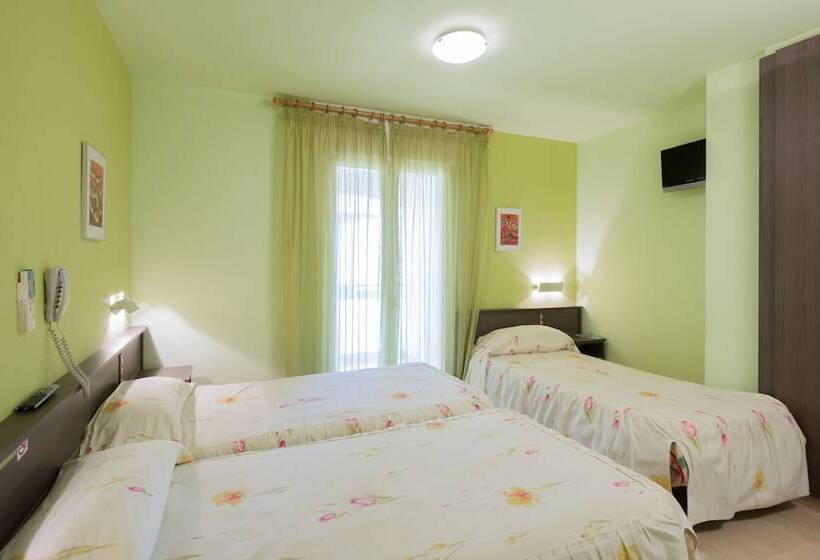 膳宿费 Hostal La Vila