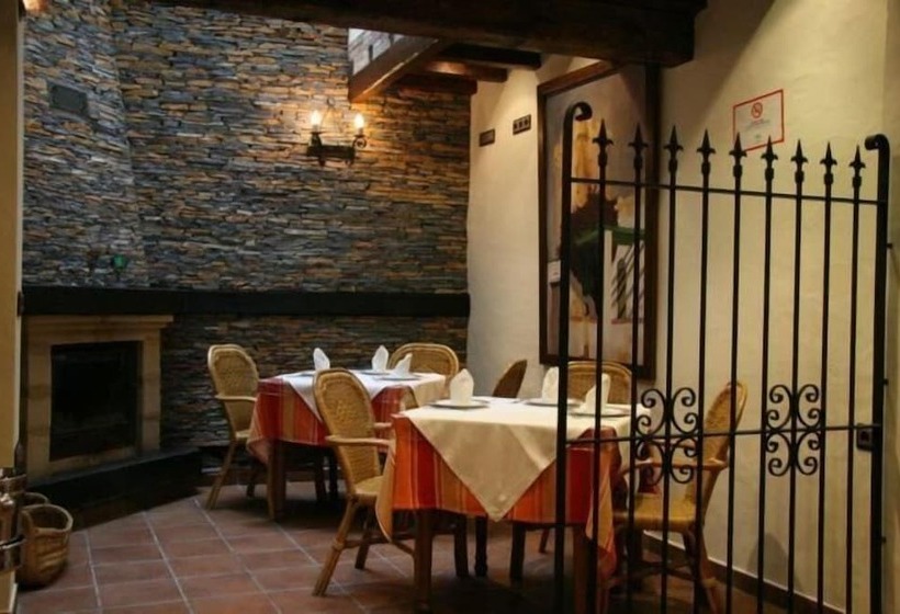 ペンション Hostal Torre De Guzmán