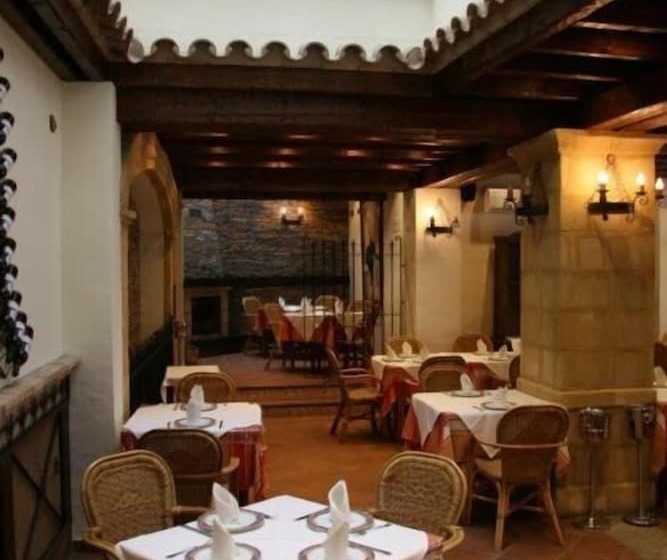 ペンション Hostal Torre De Guzmán