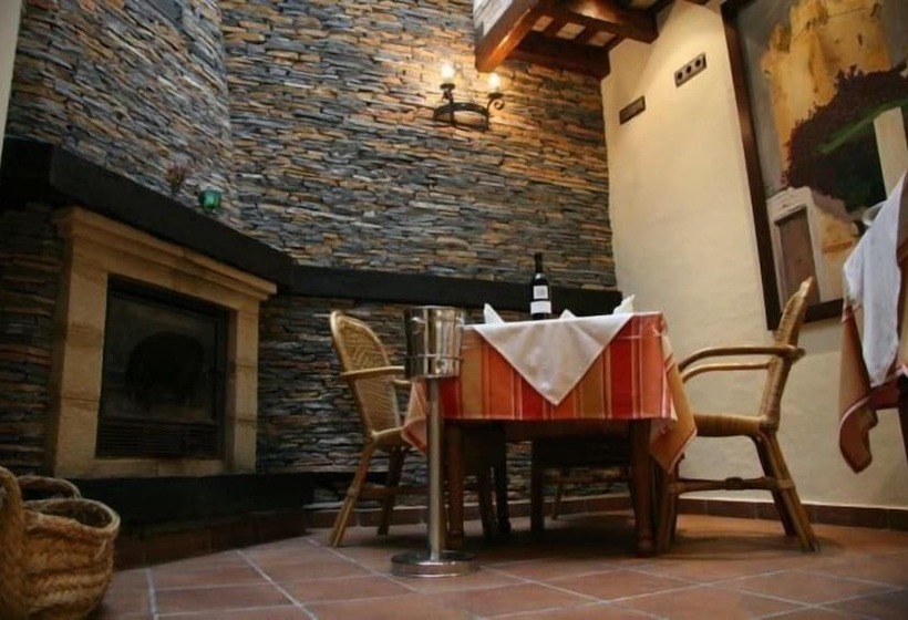 ペンション Hostal Torre De Guzmán