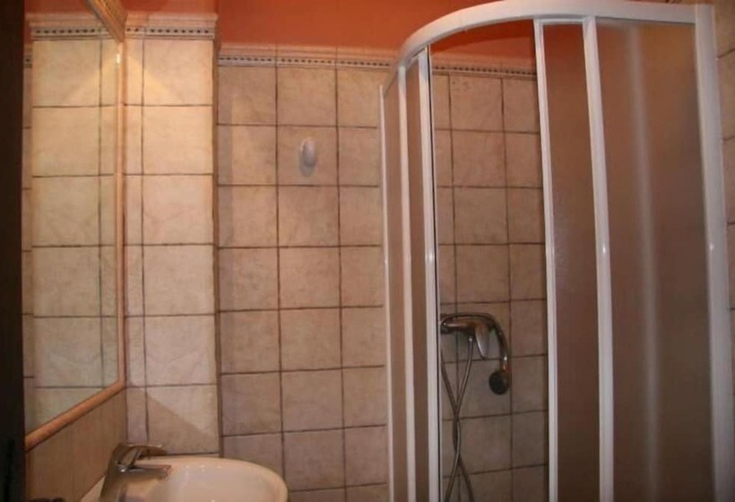 ペンション Hostal Torre De Guzmán