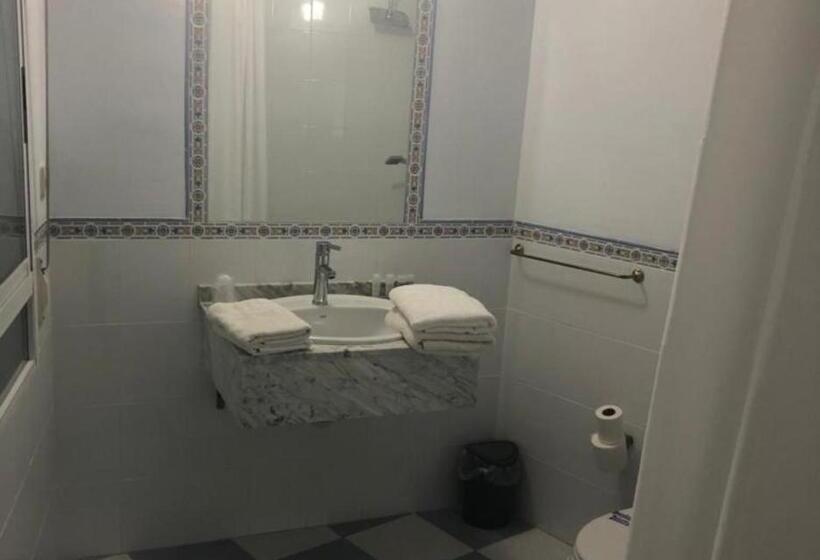 פנסיון Hostal Victoria