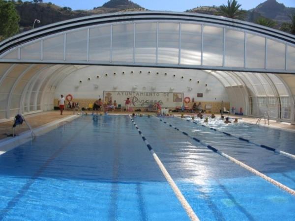 بنسيون Hostal Villega