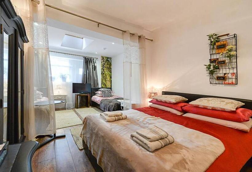 פנסיון Mama’s Inn Boutique Guest House