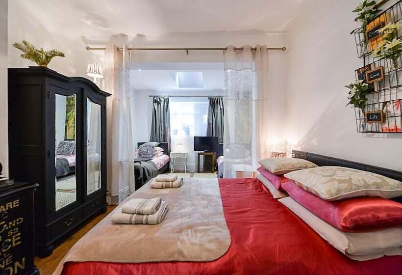 פנסיון Mama’s Inn Boutique Guest House