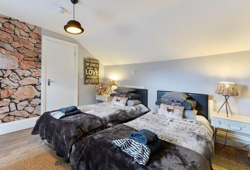 פנסיון Mama’s Inn Boutique Guest House