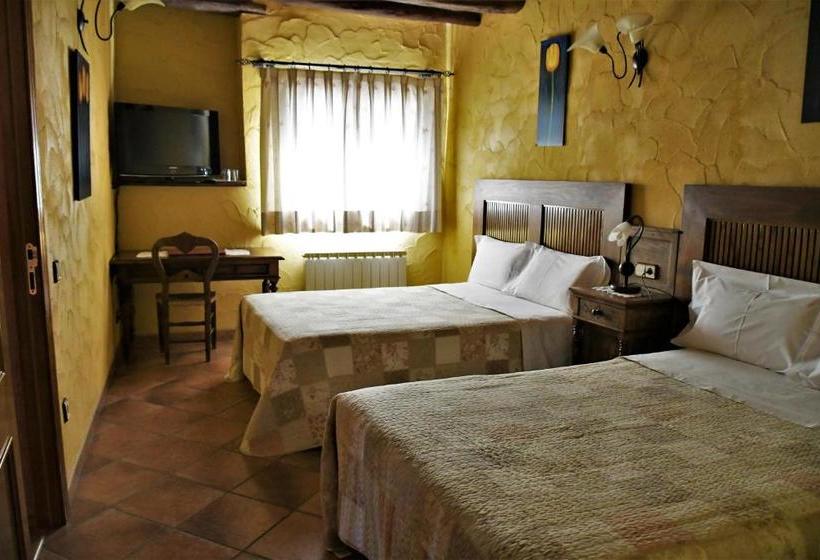 بنسيون Mas La Trampa