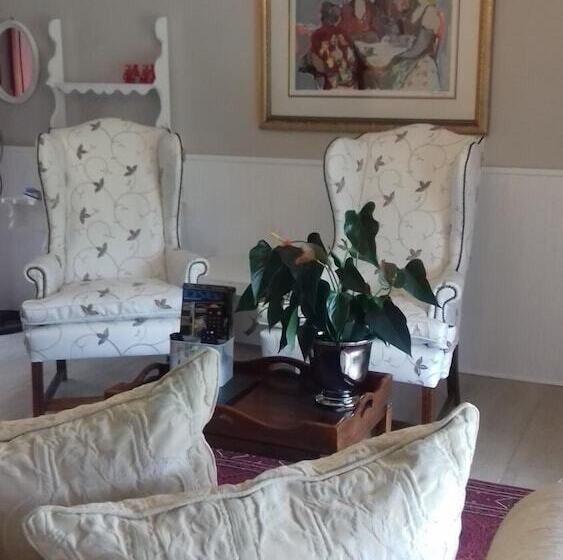 펜션 Mulligans Guest Lodge