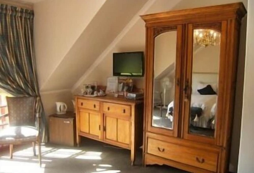 펜션 Mulligans Guest Lodge