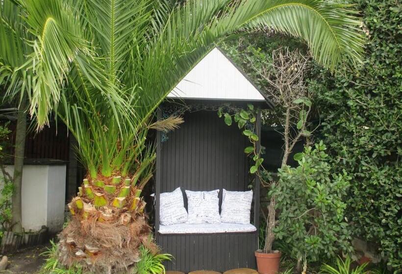 펜션 Mulligans Guest Lodge