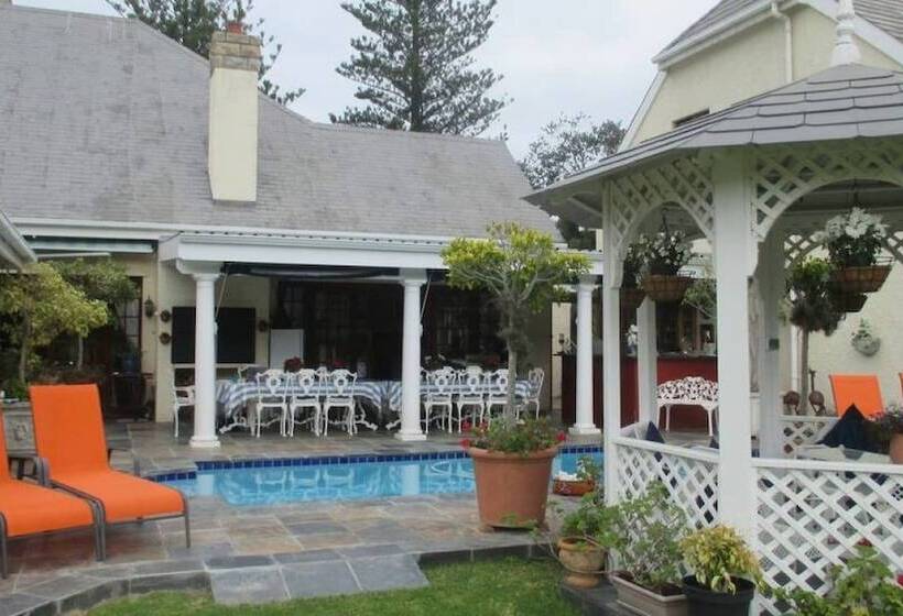 펜션 Mulligans Guest Lodge