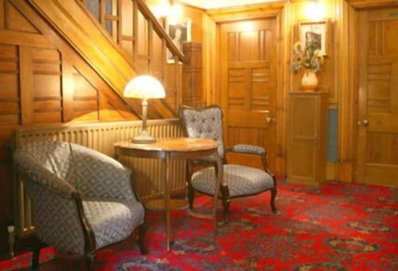 ペンション Oakfield Lodge Guest House Stockport
