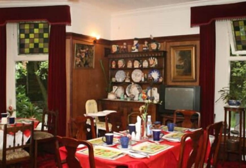 بنسيون Oakfield Lodge Guest House Stockport