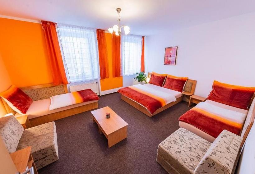 פנסיון Penzion U Jezku