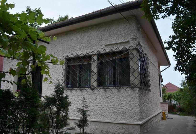 膳宿费 Piccola Italia Casa Racovita