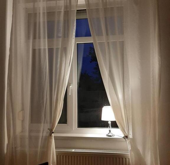 膳宿费 Piccola Italia Casa Racovita