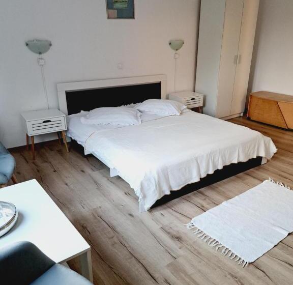 膳宿费 Piccola Italia Casa Racovita