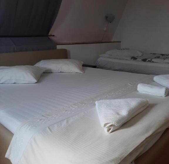 膳宿费 Piccola Italia Casa Racovita