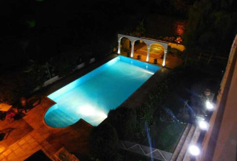 ペンション Portal Del Santo