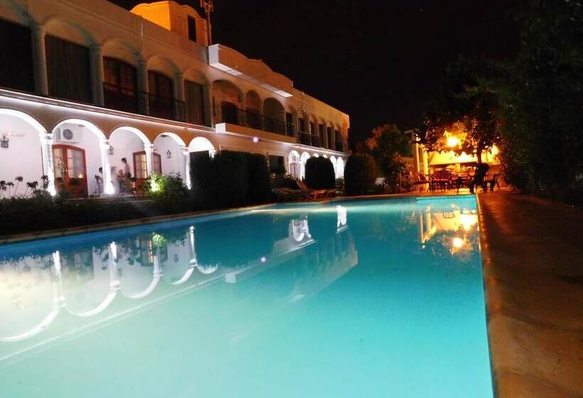 ペンション Portal Del Santo