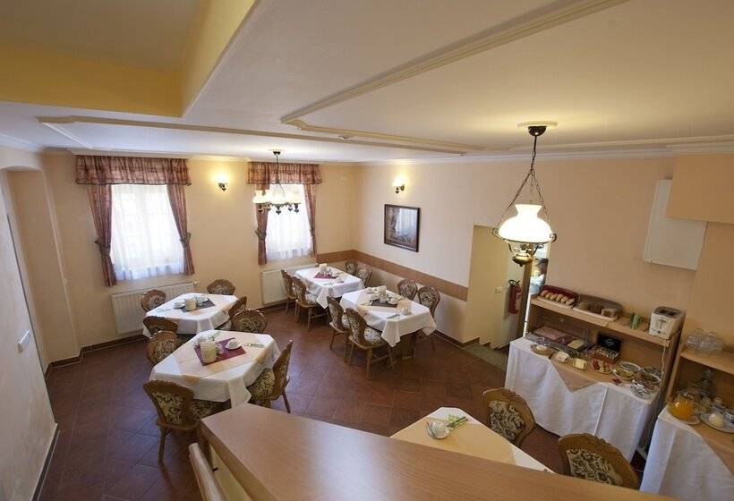 פנסיון Villa Rosa