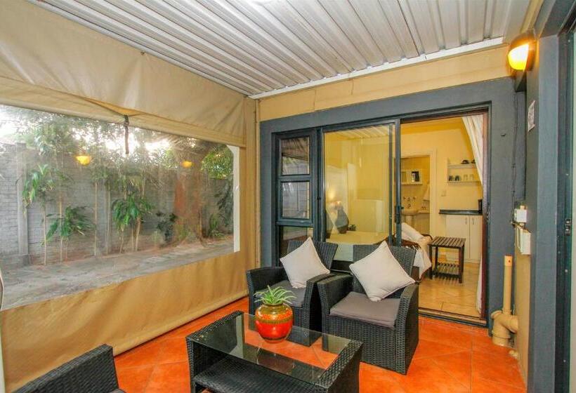 膳宿费 Virginia Forest Lodge