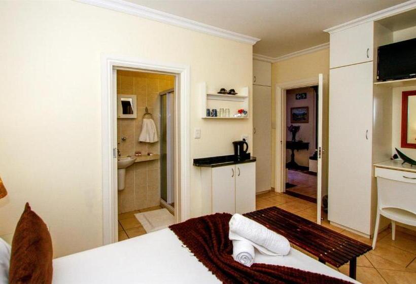 膳宿费 Virginia Forest Lodge