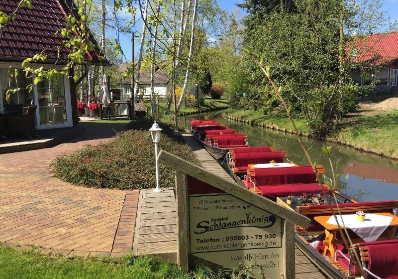 پانسیون Zum Schlangenkönig