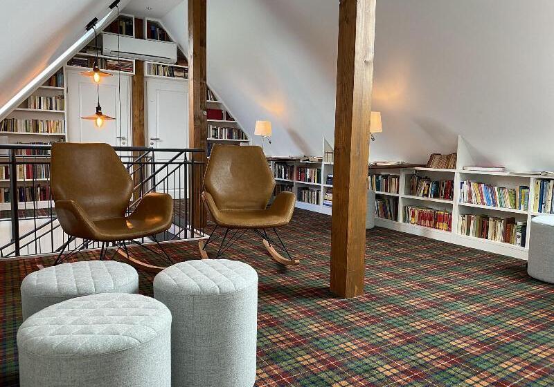 پانسیون Zum Schlangenkönig