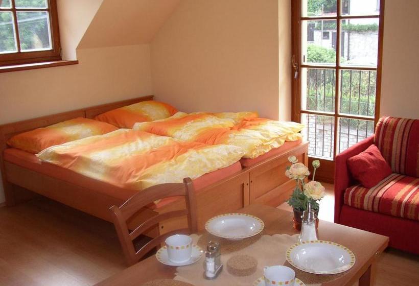 Pension A Restaurace Vyhlídka