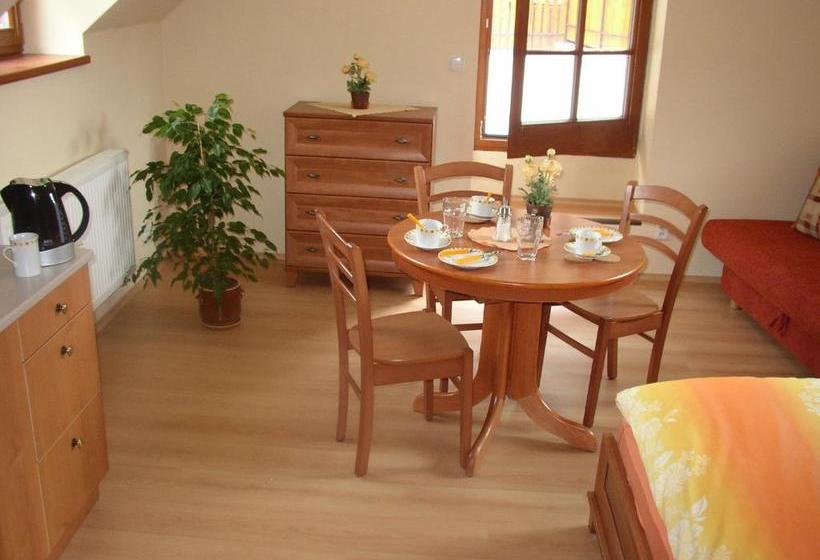 Pension A Restaurace Vyhlídka