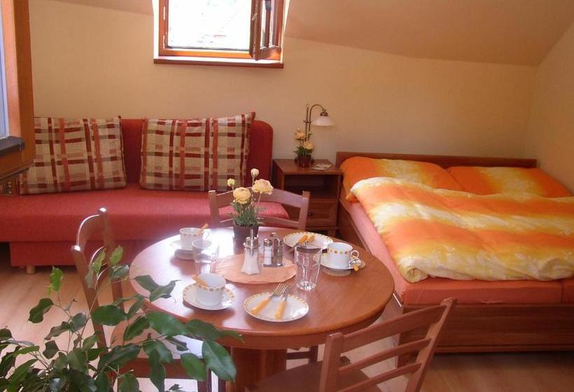 Pension A Restaurace Vyhlídka